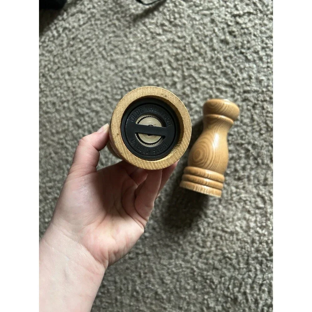 Vintage Olde Thompson Wood Silver Salt Shaker ~ Pepper Grinder Mill Set 6